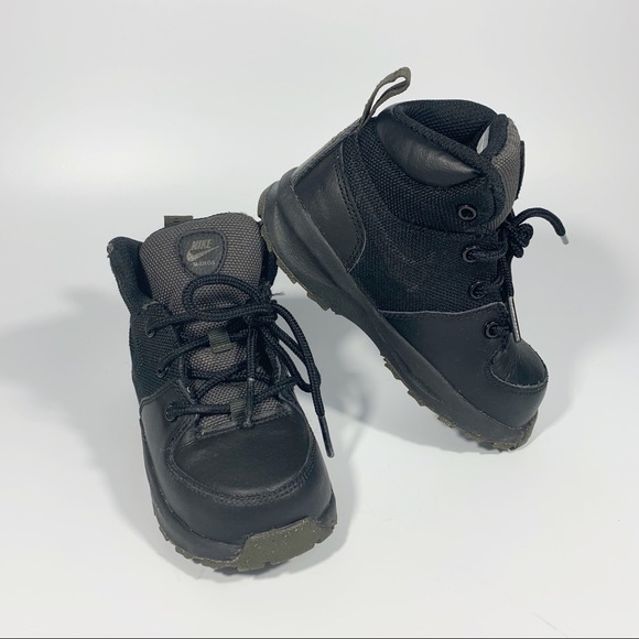 Nike / Toddler Manoa 2017 All Black Boots ‘17 EUC - Picture 1 of 8